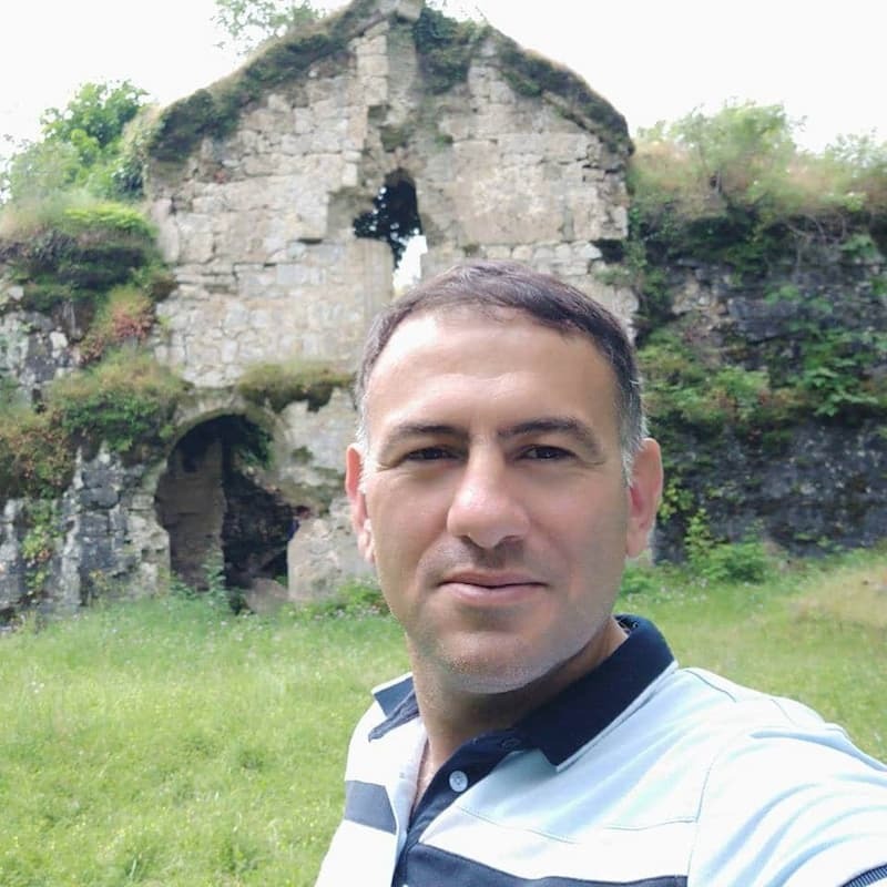 Яхья Эксперт по истории и культуре History and culture expert מומחה להיסטוריה ותרבות Гид Яхья Байрамов, Азербайджан Guide Yahya Bayramov, Azerbaijan מדריך יחיא בייראמוב, אזרבייג'ן