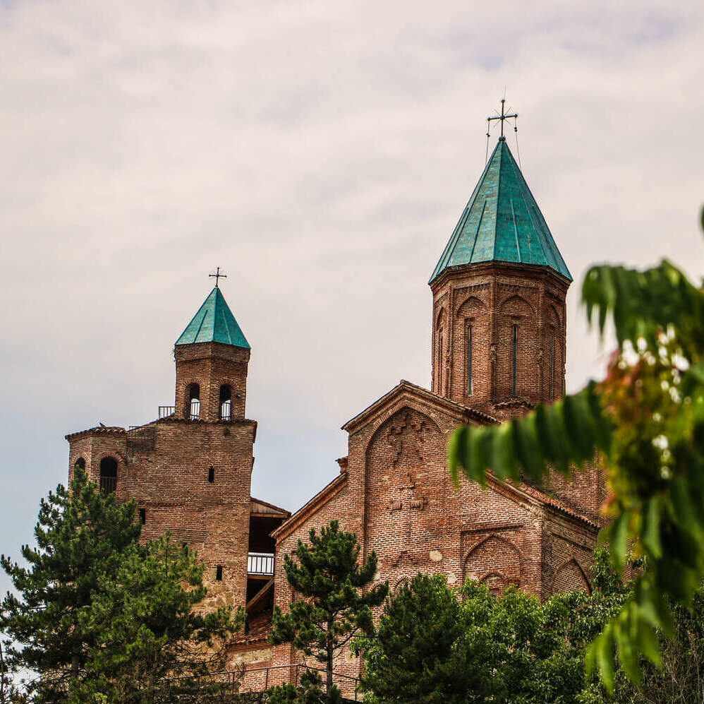 Древний храм Греми в Кахети - авторский тур в винный край Грузии с zuratour