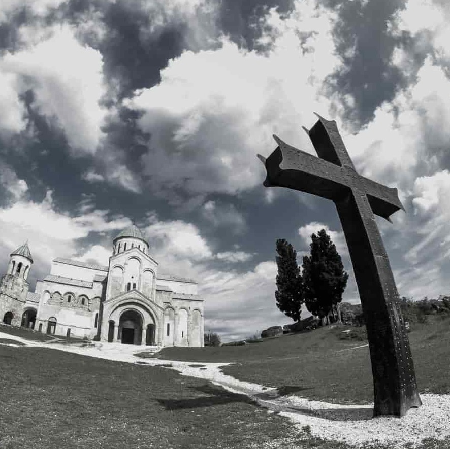 קתדרלת בגרטי בקוטאיסי - סמל תור הזהב של גאורגיה ואתר מורשת עולמית
