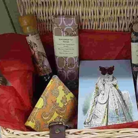 Древняя мозаичная икона в женском монастыре Фока на берегу озера Паравани