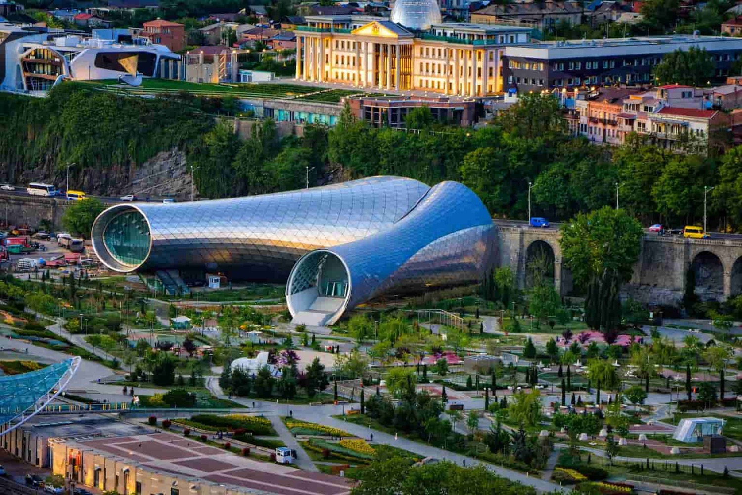 scenic landmarks of Tbilisi with zura tour view of the music theater and presidential palace from rike park- tbilisi tours with zuratour.com
